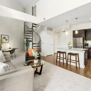 Luxury Lofted 1 Bed Unit With Hot Tub And Pool Apartment Columbus